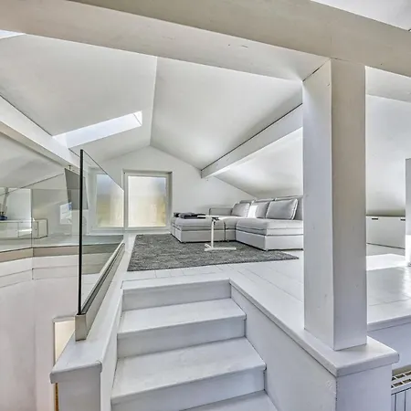 Traumwohnung im Herzen Kalterns mit Panoramablick und Garage Exterior foto